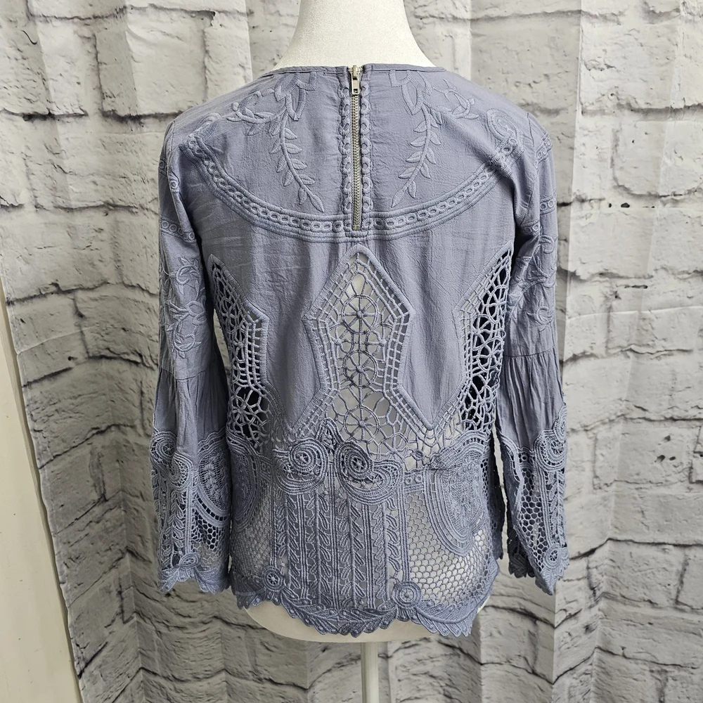 Altar’d state women Sz S crocheted lace bell sleeve 100% Cotton blouse top blue